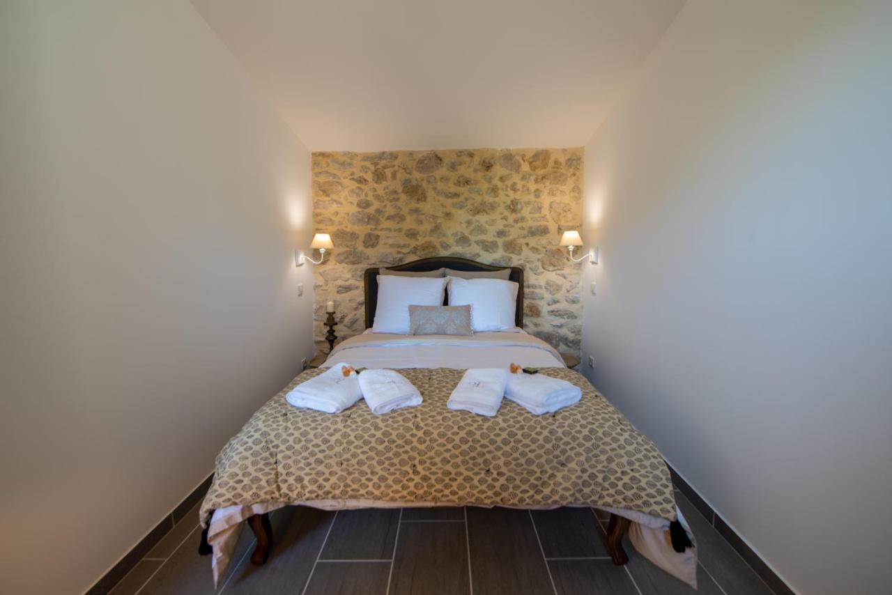 La Maison De Livia, Chambres D'Hotes, Piscine Chauffee, Proche Uzes, Nimes, Ales Sauzet  ภายนอก รูปภาพ