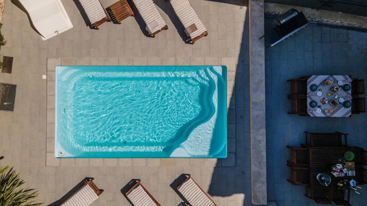 La Maison De Livia, Chambres D'Hotes, Piscine Chauffee, Proche Uzes, Nimes, Ales Sauzet  ภายนอก รูปภาพ