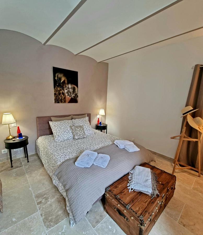 La Maison De Livia, Chambres D'Hotes, Piscine Chauffee, Proche Uzes, Nimes, Ales Sauzet  ภายนอก รูปภาพ