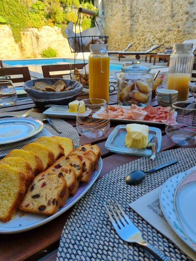 La Maison De Livia, Chambres D'Hotes, Piscine Chauffee, Proche Uzes, Nimes, Ales Sauzet  ภายนอก รูปภาพ